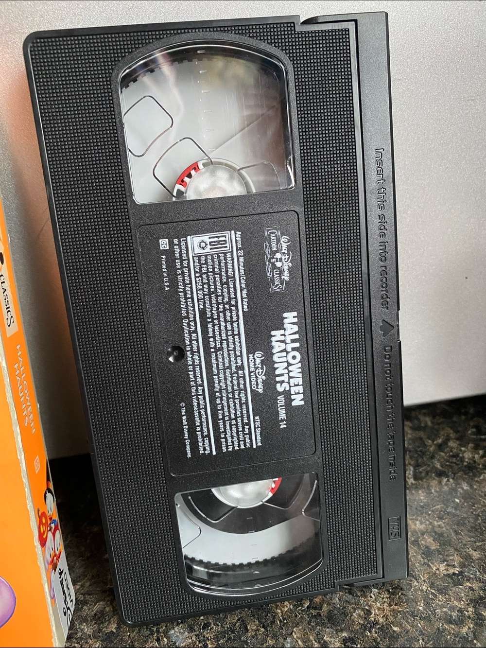 Walt Disney Cartoon Classics - Halloween Haunts VHS - Picture 3 of 3